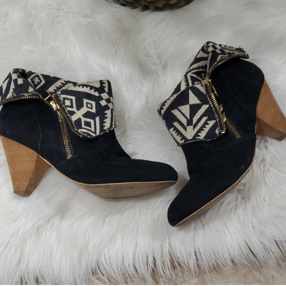 Matt Bernson Shoes - Matt Bernson Black Suede Fold Over Ankle Booties Boots Sz 8.5